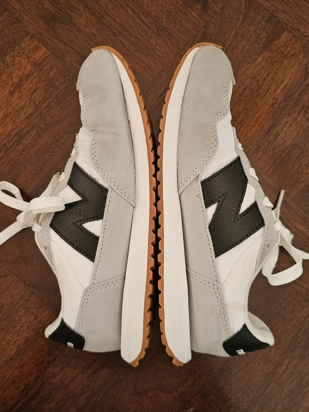 New Balance 237 Retro Sneaker Grey White Youth Size 5 5Y / Womens Size 6.5